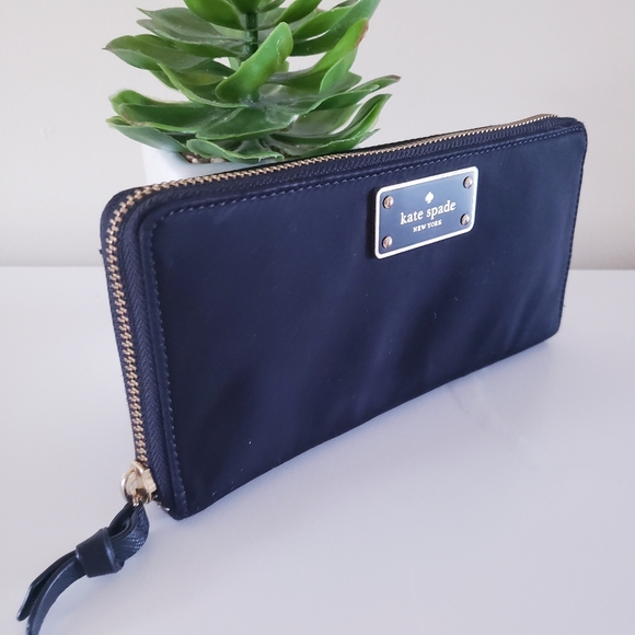 Kate Spade Wilson Road Neda Black Nylon Zip Around Wallet - Picture 2 of 10